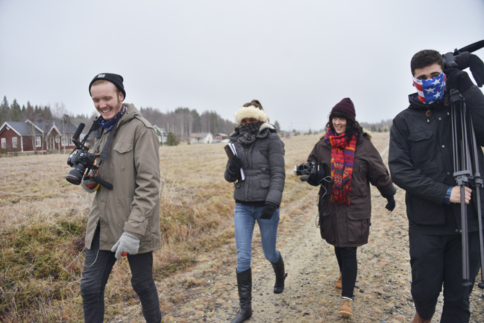 Filmteam på väg genom byn :)